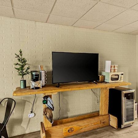 Stonegate Lodge King Bed Wifi 50 Roku Tv Salt Water Pool Room #104 Eureka Springs Dış mekan fotoğraf
